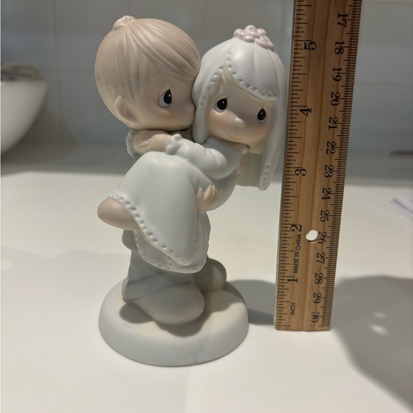 1982 Precious Moments Wedding Couple Cake Topper - Picture 3 of 8